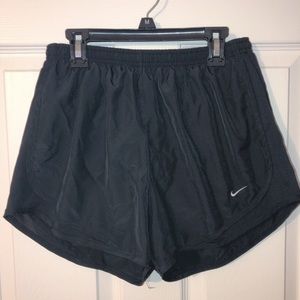 all black nike shorts